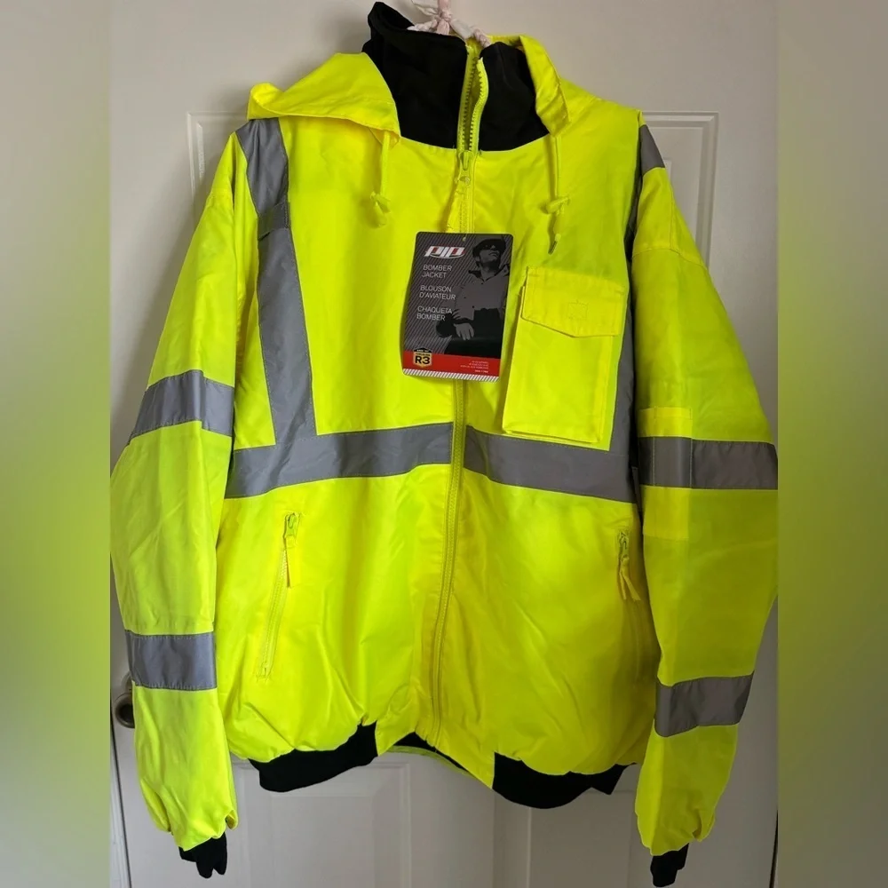 NWT-PIP Bomber Jacket with Zip-Out Fleece Liner SZ XL